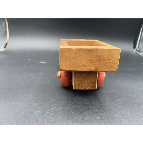 The Montgomery Schoolhouse Inc Vermont Toy Truck Wooden Wheels Turn Freely - Picture 3 of 11